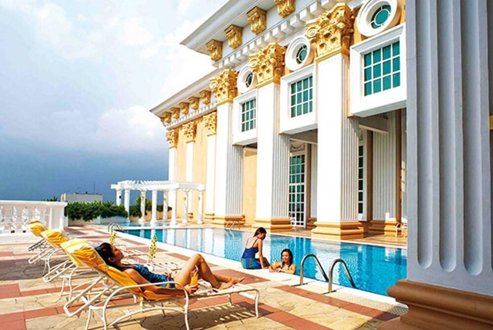 Grand Swiss-Belhotel Melaka - Formerly Lacrista Hotel Melaka Zewnętrze zdjęcie